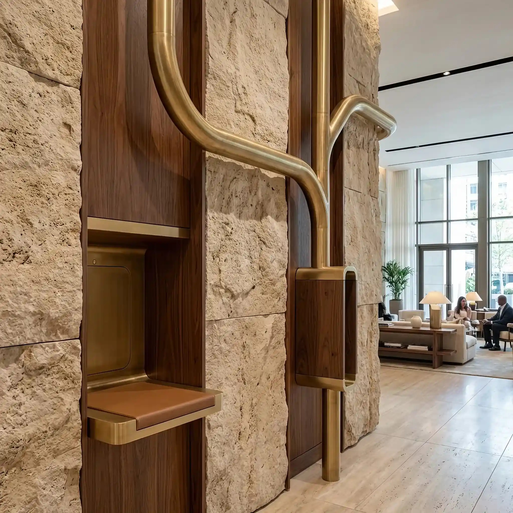 Архитектура и дизайн: Стильная футуристическая капсула бесшумно вылетает из терминала в вестибюль, доставляя гостю свежую прессу или забытые ключи из его апартаментов