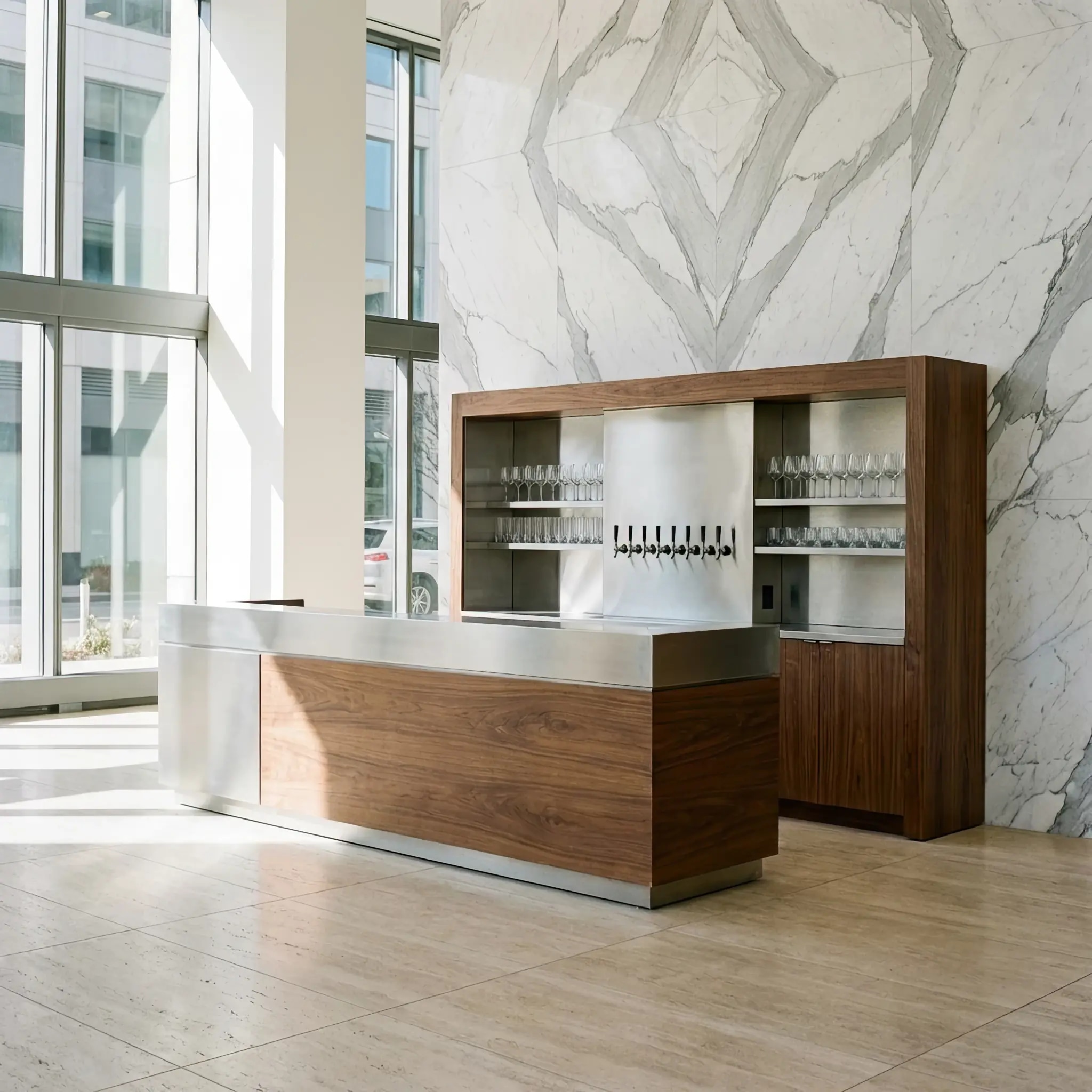 Архитектура и дизайн: Струя воды в вестибюль распадается на парящие сферы, которые медленно дрейфуют к гостю, ожидая захвата